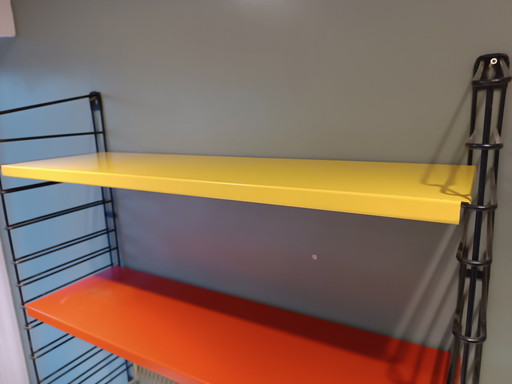 Perchero de pared Tomado, vintage años sesenta, con cesta