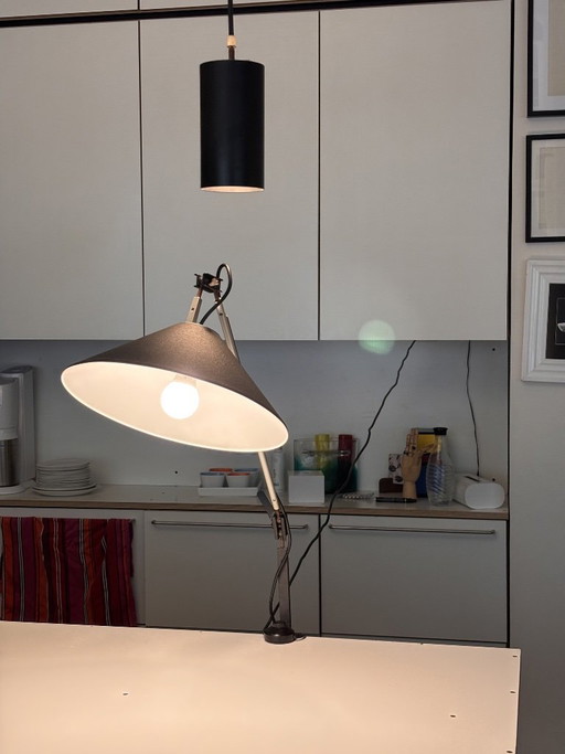 Lampada Aggregato con morsetto Enzo Mari e Giancarlo Fassina per Artemide 1974 Metallo plastica grigia Vintage