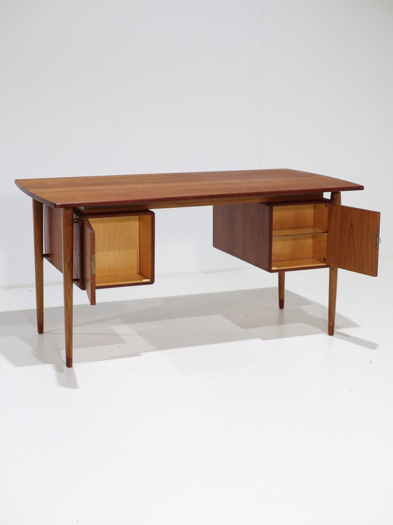 Freestanding teak double-sided Danish 1960s vintage Desk, Wood, Brown, Mid Century Modern (photo 5 of 15)