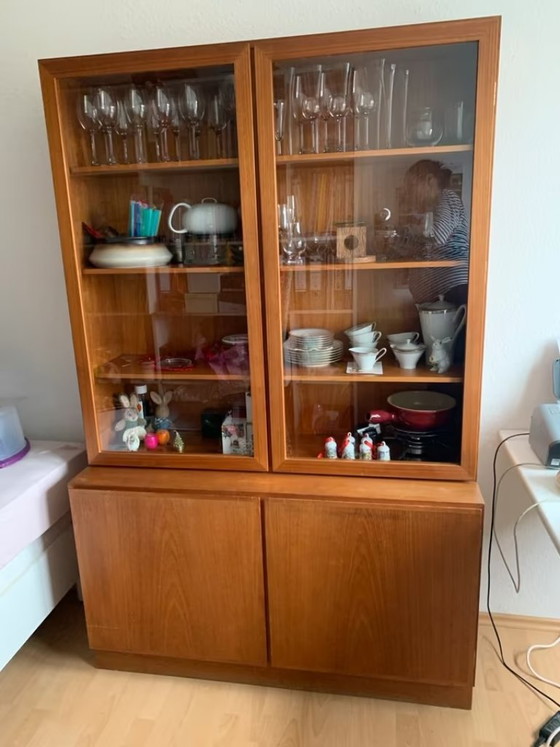 Image 1 of Deense klassieke vintage vitrinekast van Omann Jun, jaren 70, teakhout