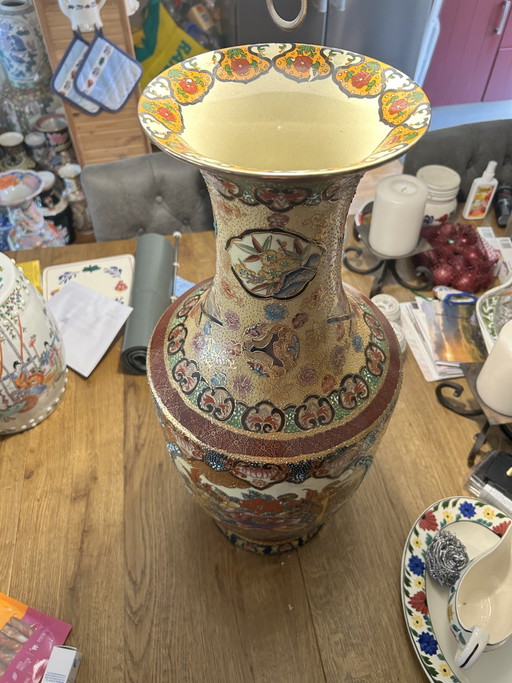 Antique Japanese Satsuma vase - richly decorated - 60 cm