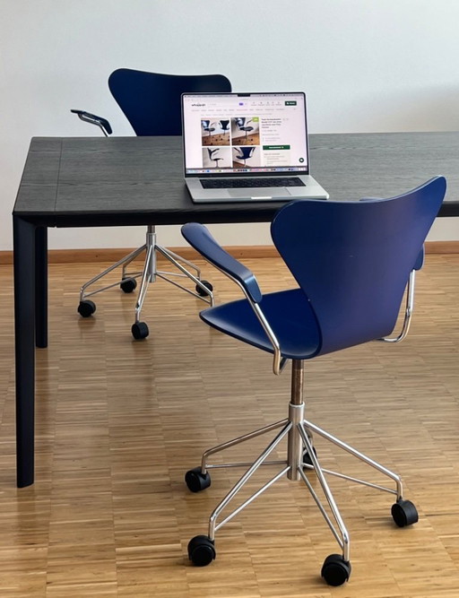 Twee Bureaustoelen Model 3217 van Arne Jacobsen voor Fritz Hansen