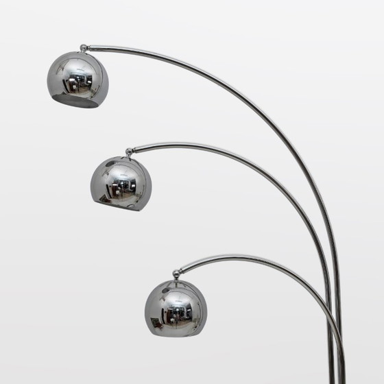 Image 1 of Lampadaire Goffredo Reggiani de style moderne du milieu du siècle, en métal chromé et marbre, années 1960