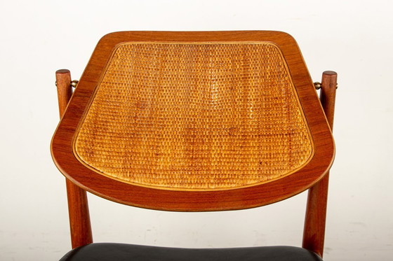 Image 1 of Série de 6 chaises Danoises en Teck, Cannage et Cuir, modèle FD 187 par Arne Vodder pour France & Son 1956.