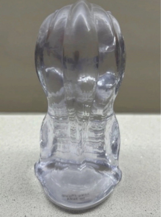 Image 1 of Evento artistico Ikea 2018, statuetta in vetro "Notturna" di Junko Mizuno.