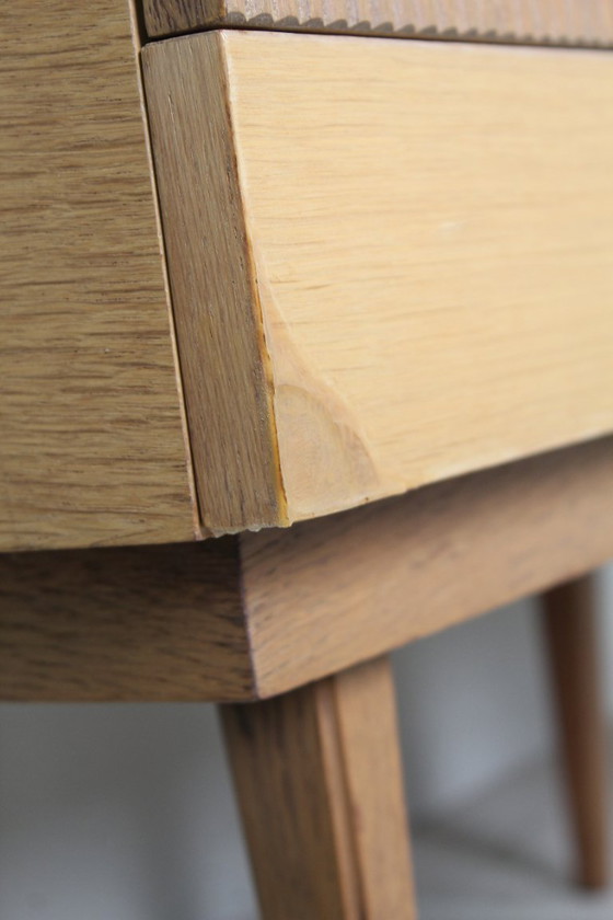 Image 1 of Ensemble de tables de chevet vintage des années 1950