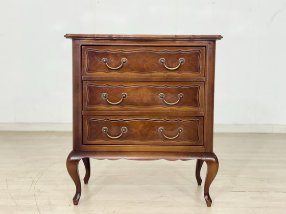 Image 1 of Nachtkastje/commode in Chippendale-stijl uit het midden van de 20e eeuw / Kleine ladekast / Vintage ladekast / Jaren 60
