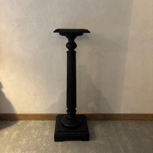 Sellette noire en bois