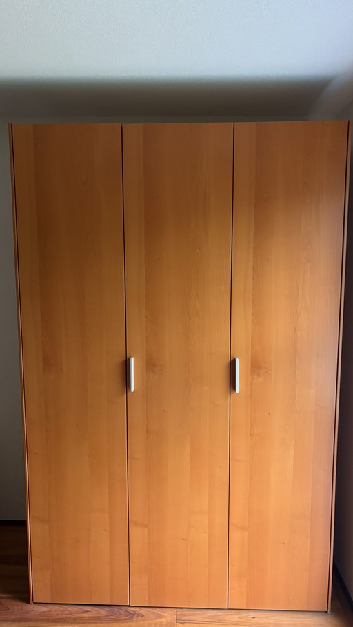 Kleiderschrank