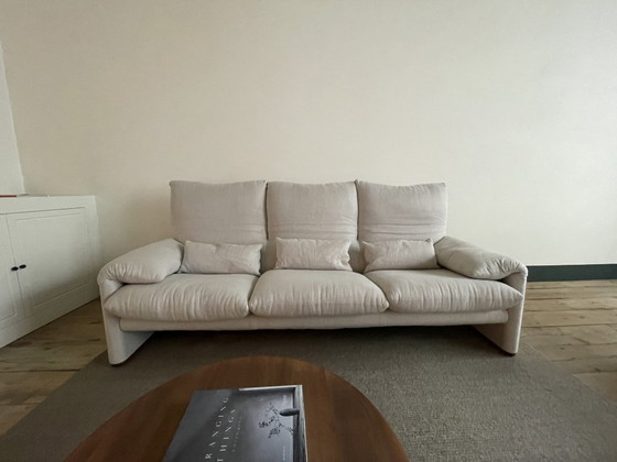 Dreisitzer-Sofa, heller Stoff, Cassina, 3-5 Sitzer Sofas, Beige, Modern (Foto 2 von 5)
