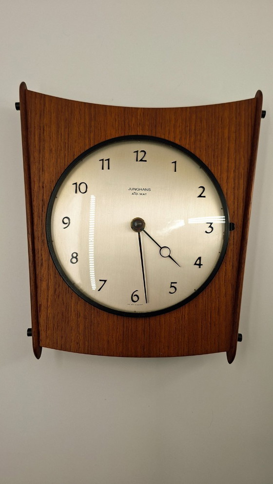 Image 1 of Junghans ATO-MAT teakhouten wandklok - Duitsland 1960