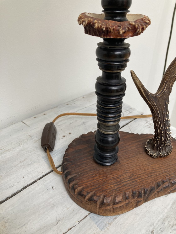 Image 1 of Lampada da tavolo vintage in legno con cappello rotante/bambù