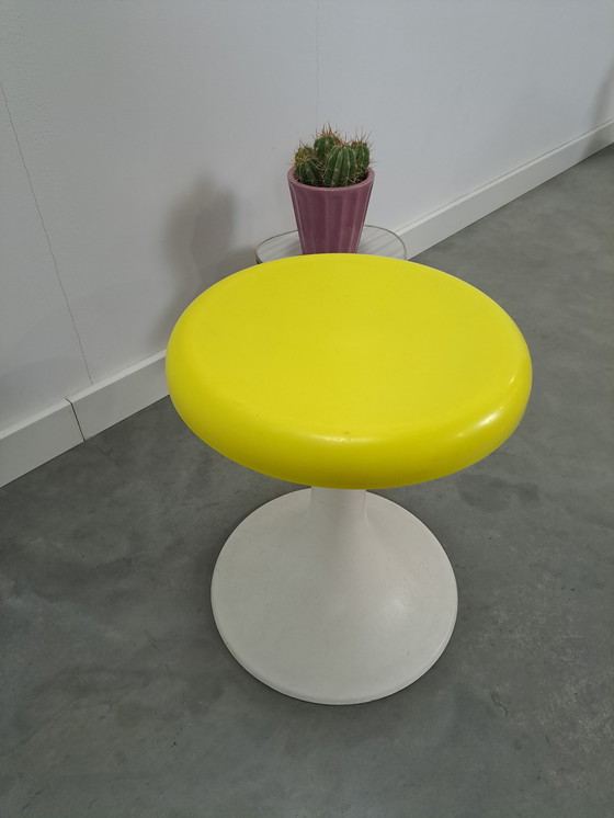 Image 1 of Taburete Space Age Amarillo y Blanco N°1