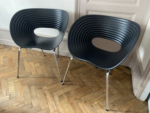 2 sillas Vitra Tom Vac negras, Ron Arad