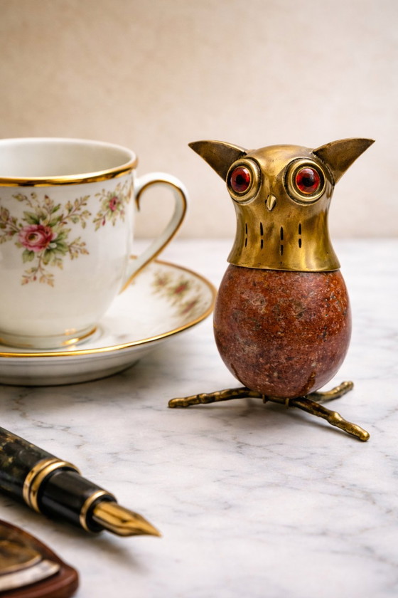 Image 1 of RARE Mid-Century Brass & Pink Natural Stone Owl Sculpture – Italy 1970s – Unique Piece