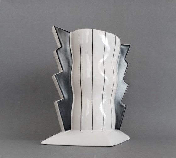 Image 1 of Heide Warlamis Vase en céramique postmoderne/Wiener Werkstatte Collection Vienne 1980's
