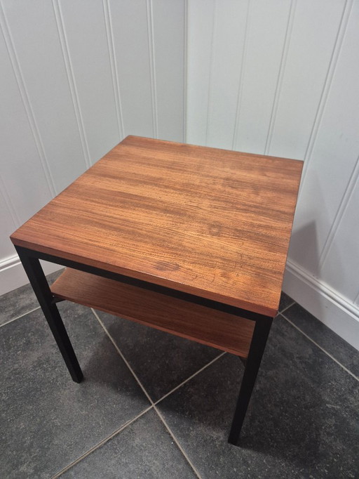 Table d'appoint 1970