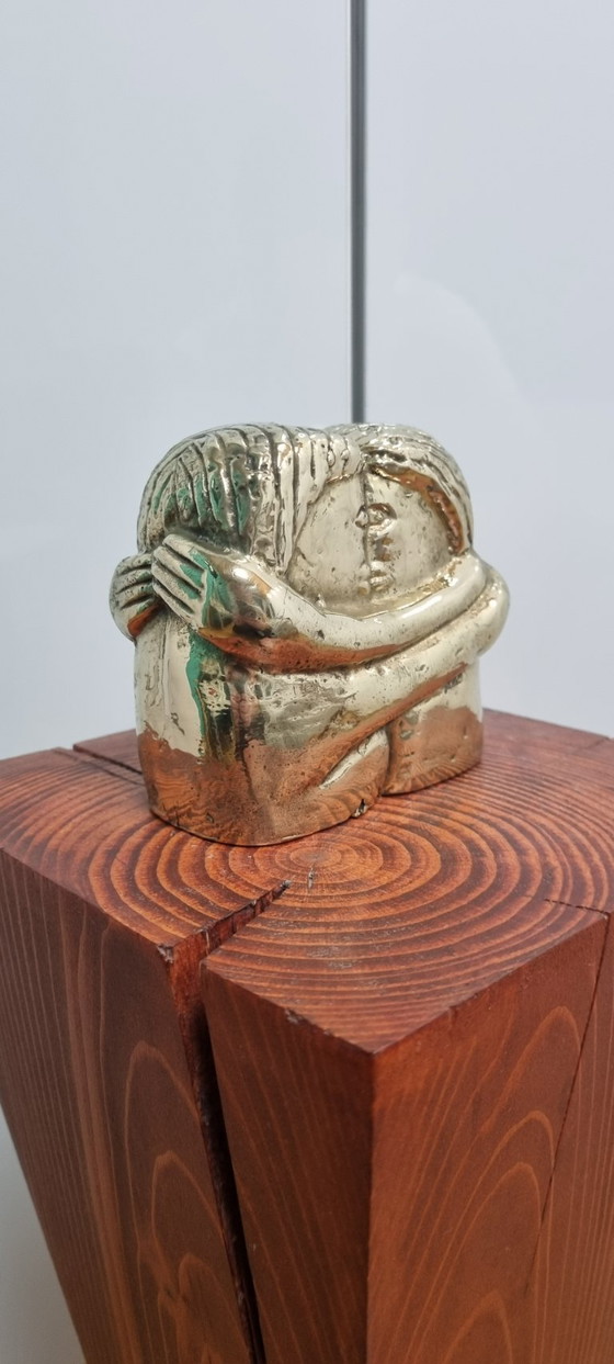 Image 1 of Sculptuur geïnspireerd op Brancusi's De Kus