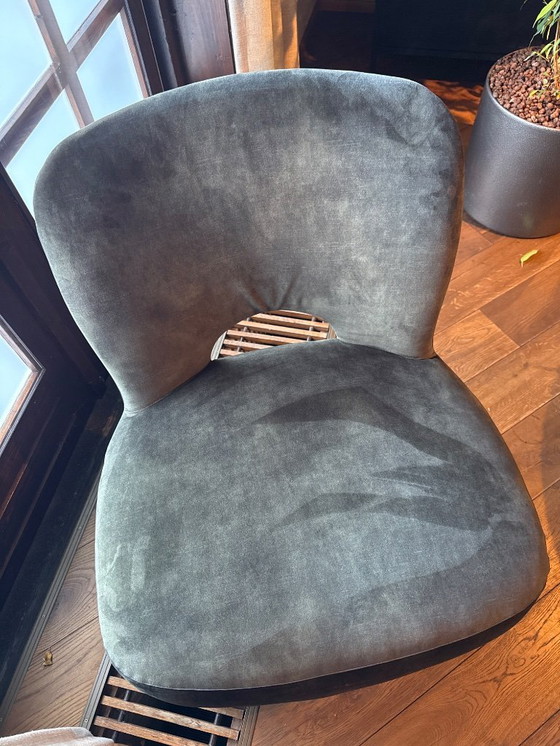 Image 1 of Luxury Dining Area: Table + 6 Passe Partout Armchairs