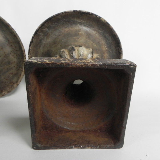 Image 1 of Lote de 2 jarrones de jardín Medicis de hierro fundido