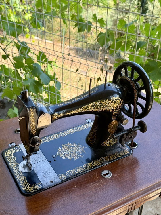 Image 1 of Vintage Singer naaimachine met accessoires