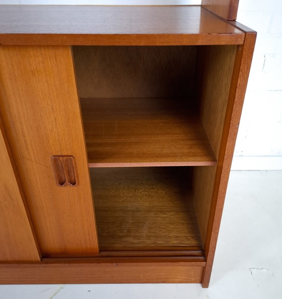 Image 1 of Armario de pared antiguo de teca, diseño danés, década de 1970.