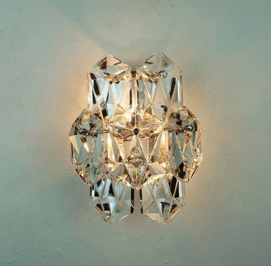 Image 1 of Elegante aplique de mediados de siglo con prismas de cristal y cromo de Kinkeldey, década de 1960.