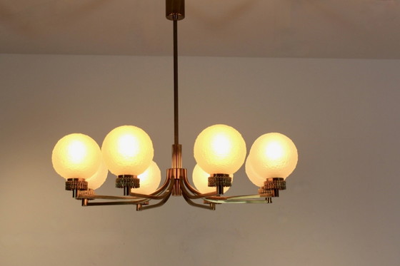 Lampadario francese in ottone e vetro smerigliato (foto 5 di 15)