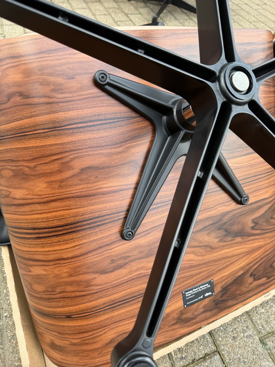 Image 1 of 2 poltrone lounge Vitra Eames XL originali con poggiapiedi, in pregiata pelle nera e palissandro Santos, NUOVE!!