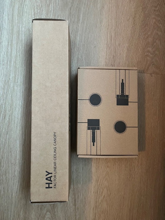 Image 1 of Factor Linear 1500 LED-Pendelleuchte, Aluminium, drehbar - HAY