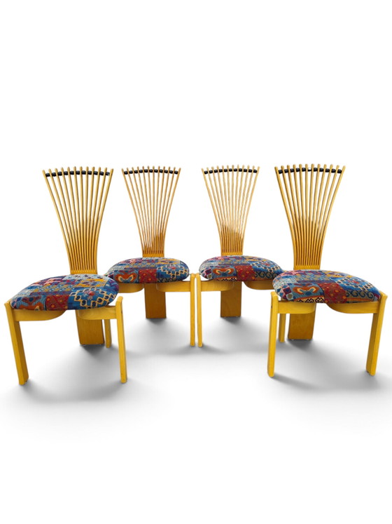 Totemstoelen ontworpen door Torstein Nilsen – Westnofa, Eetkamerstoelen, Textile, Wood (photo 11 of 11)