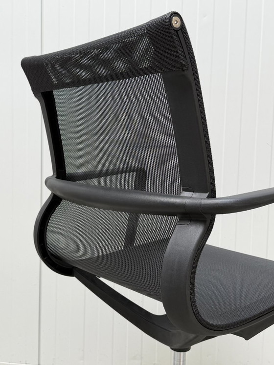 Bralco Moma Netweave Height-Adjustable Desk / Conference Chair – Office chairs, Plastic (photo 10 of 14)