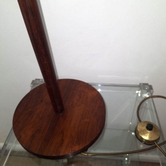 Image 1 of Lámpara de pie de palisandro de mediados de siglo con pantalla de ratán, Suecia, década de 1960.