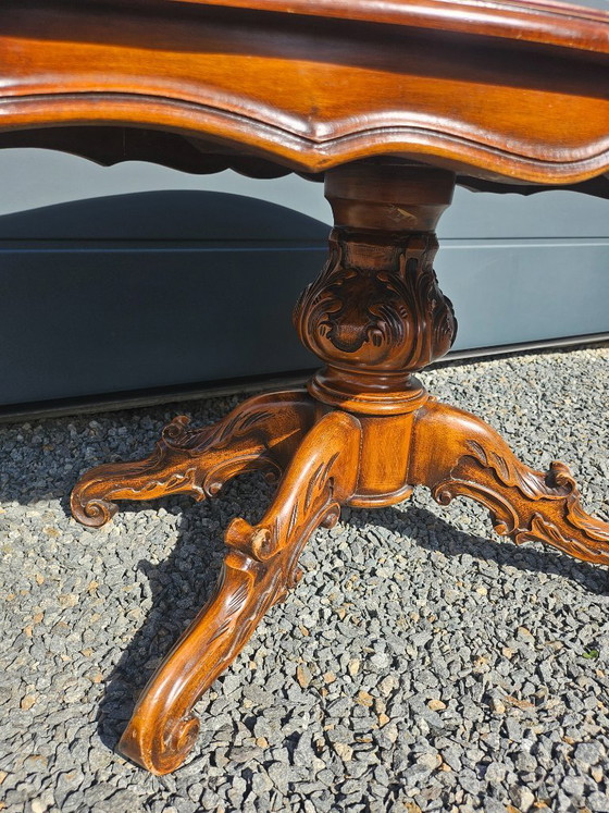 Image 1 of Tavolino da caffè in noce massello