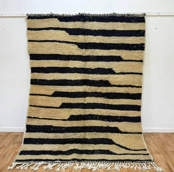 Tappeto marocchino fatto a mano in ecrù con motivi colorati, 250cm x 150cm. – Tappeti, Wool, Modern (photo 2 of 8)