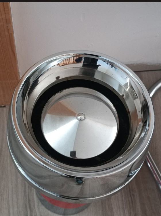 Image 1 of Staande asbak in ruimtetijdstijl van Maof (Fase) uit de jaren 70.