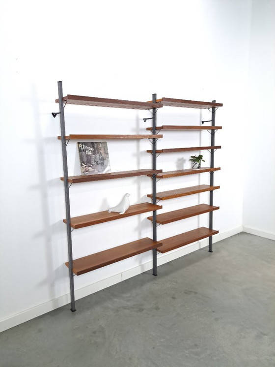Image 1 of Sistema modular de pared LP de teca sueca de Olof Pira de mediados de siglo