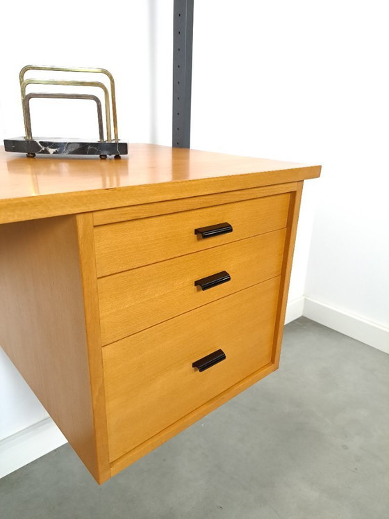 Image 1 of Sistema di pareti modulari con scrivania di design svedese Olof Pira