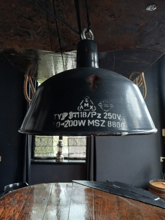 Image 1 of Robust Ship Models With Ceiling Mount, Accessories, and Lights
