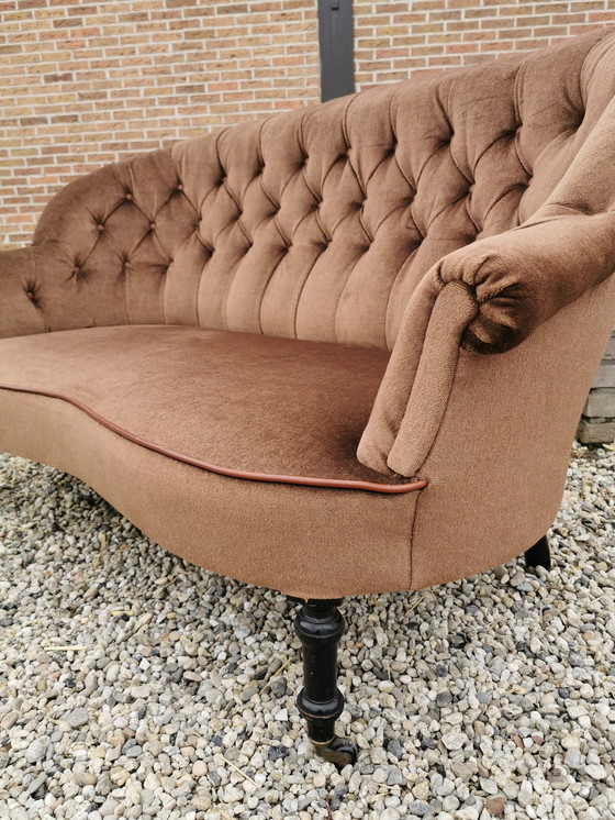 Image 1 of Set di divani classici imbottiti e antichi