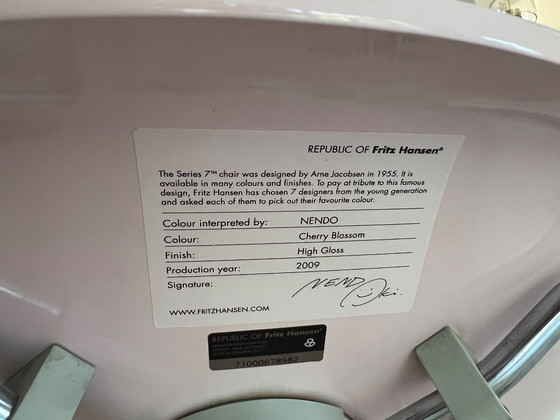 Image 1 of 2 Beautiful Design Icon Fritz Hansen barstools "SERIES 7", limited edition Cherry blossom