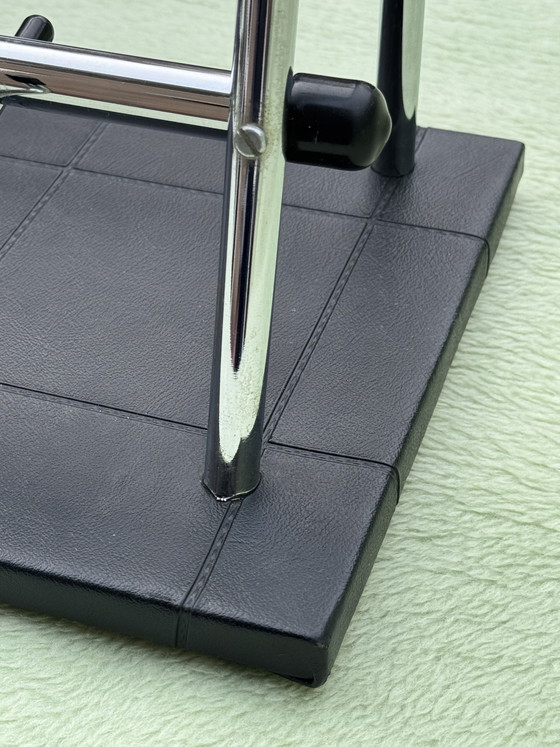 Image 1 of Seltene, ikonische Wandgarderobe aus den Sechzigerjahren | Verchromtes Rohrgestell | Sammlerwert & Museumszustand