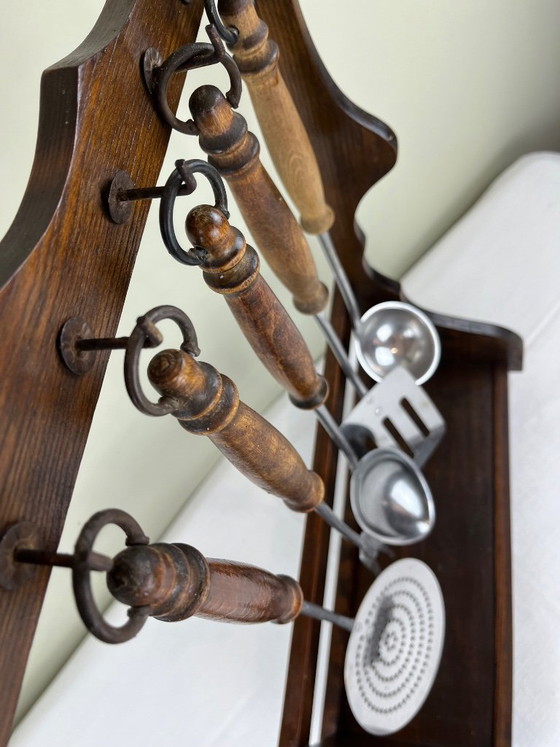 Mensola da cucina in legno antica con utensili – Accessori da cucina, Ferro, Metallo (photo 4 of 10)