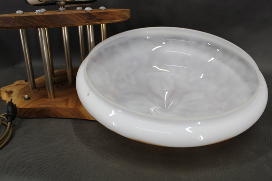 Image 1 of Lámpara de sobremesa contemporánea de madera con pantalla de cristal