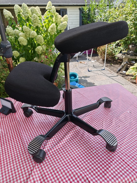 HAG Balans Vital Kniestuhl – schwarz, höhenverstellbar – Verstellbarer relaxsessel, Cotton, Metal (photo 3 of 5)