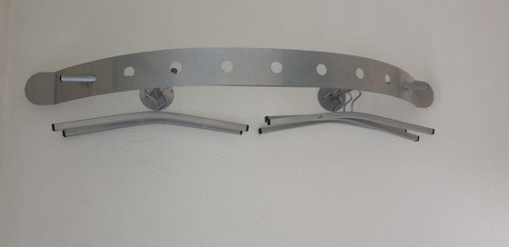 Image 1 of Appendiabiti in metallo di design, come nuovo, con grucce abbinate.