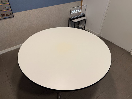 Vitra | Eames | Contract Table 130 cm | Bianco & Cromo | 1 pezzo – Tavoli da pranzo, Metallo, Plastica (photo 4 of 6)