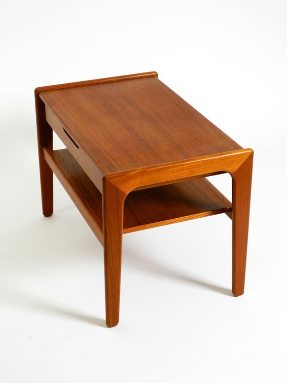 Image 1 of Table d'appoint danoise en teck avec tiroir, style milieu du XXe siècle, signée Salin Nyborg, vers 1960.