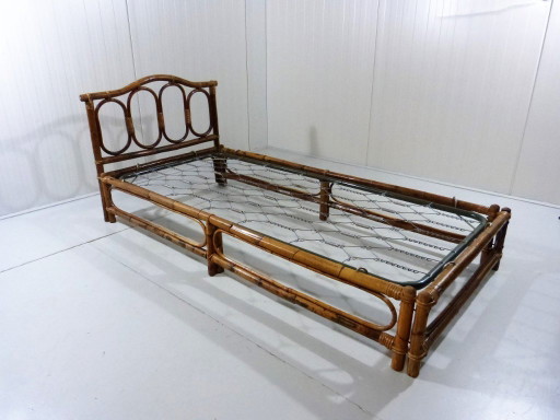 Divano letto in rattan, anni '70