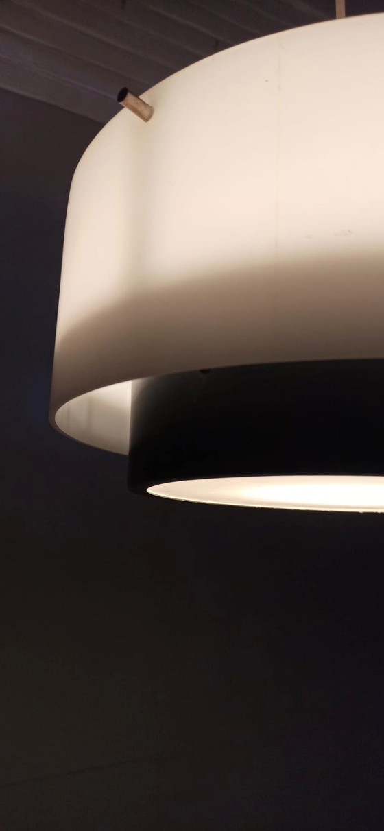 Image 1 of Lampada a sospensione moderna di metà secolo in bianco e nero